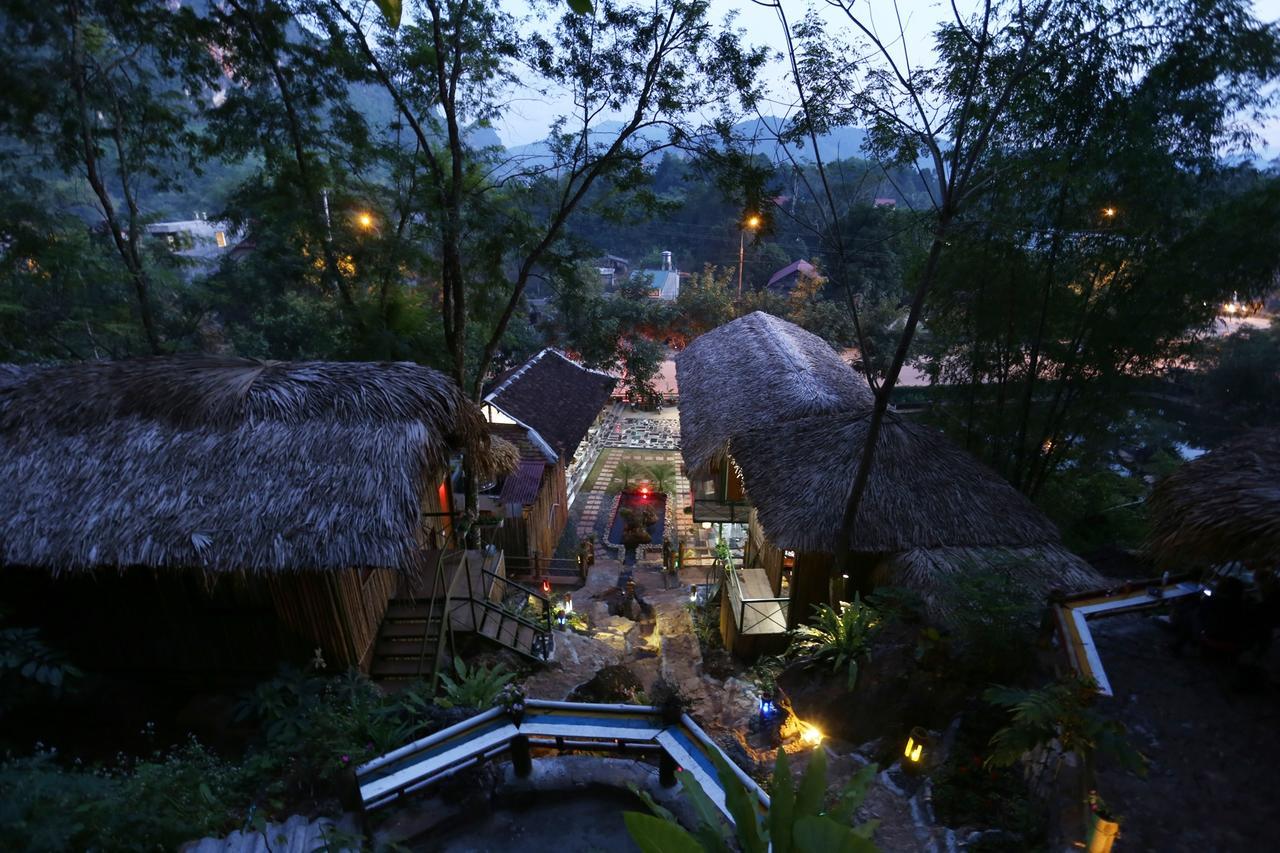 Green Hill Hostel & Tour Ha Giang Esterno foto