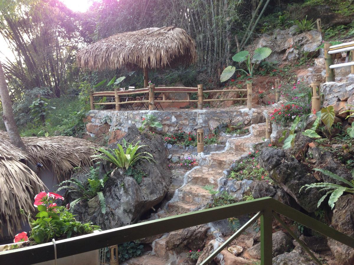 Green Hill Hostel & Tour Ha Giang Esterno foto